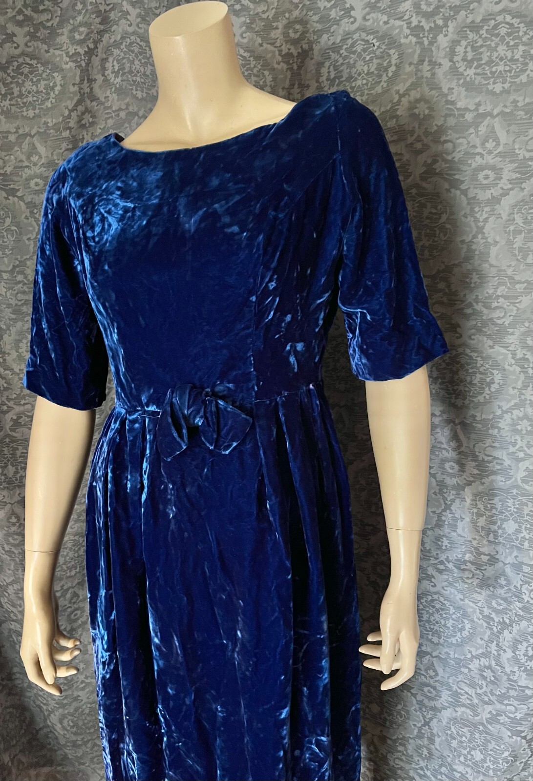 Luscious 1950s Royal Blue Shimmery Crushed Velvet Cocktail Frock, Small, Exc.