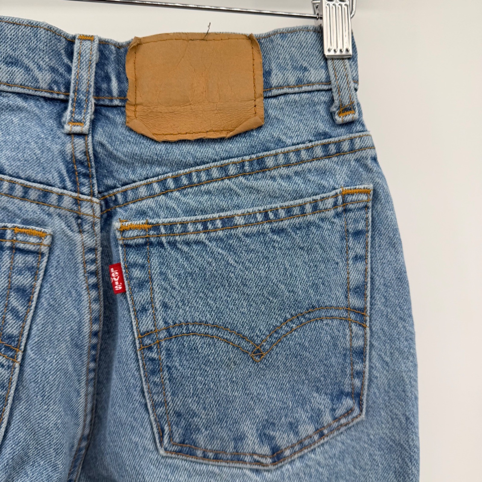 Levi’s Jeans Women 5 Blue High Rise Tapered Leg Made in USA Vintage