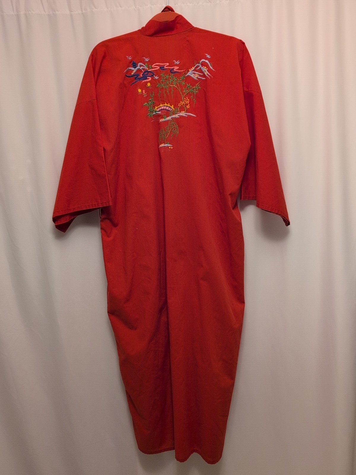 80s womens vtg red L tie robe Daffodil brand china made