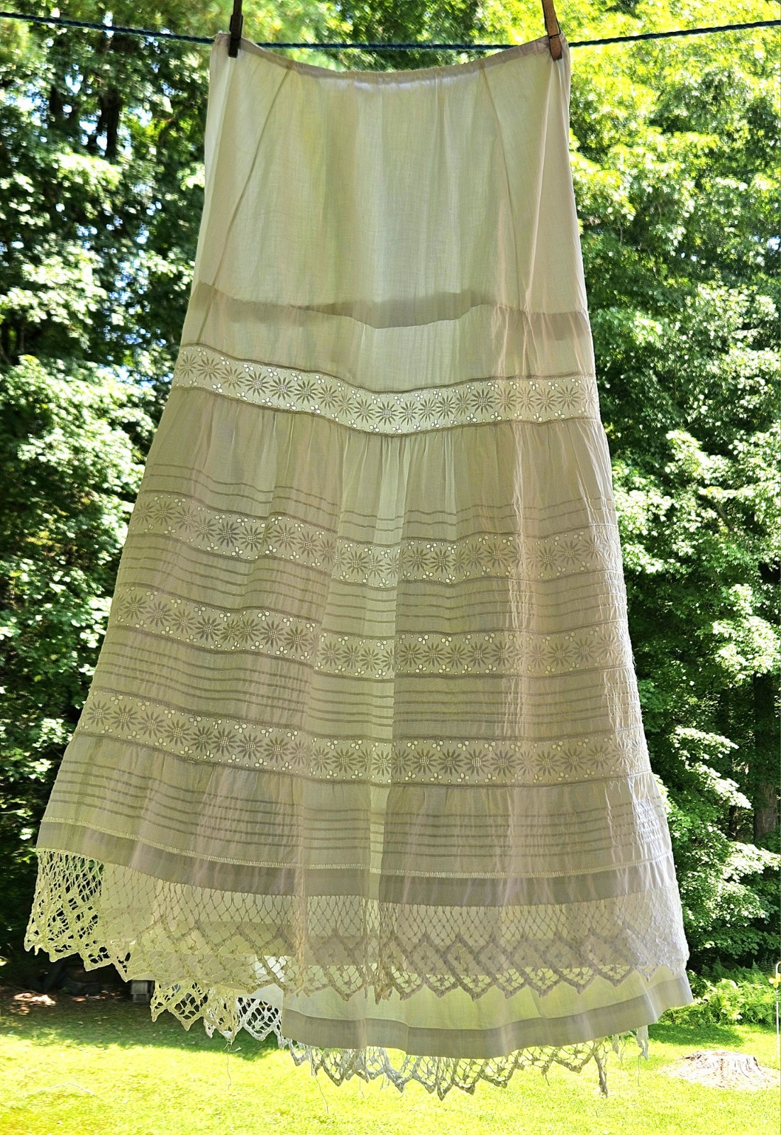 Antique Edwardian Victorian 1900s White Cotton Eyelet Lace Petticoat Altered