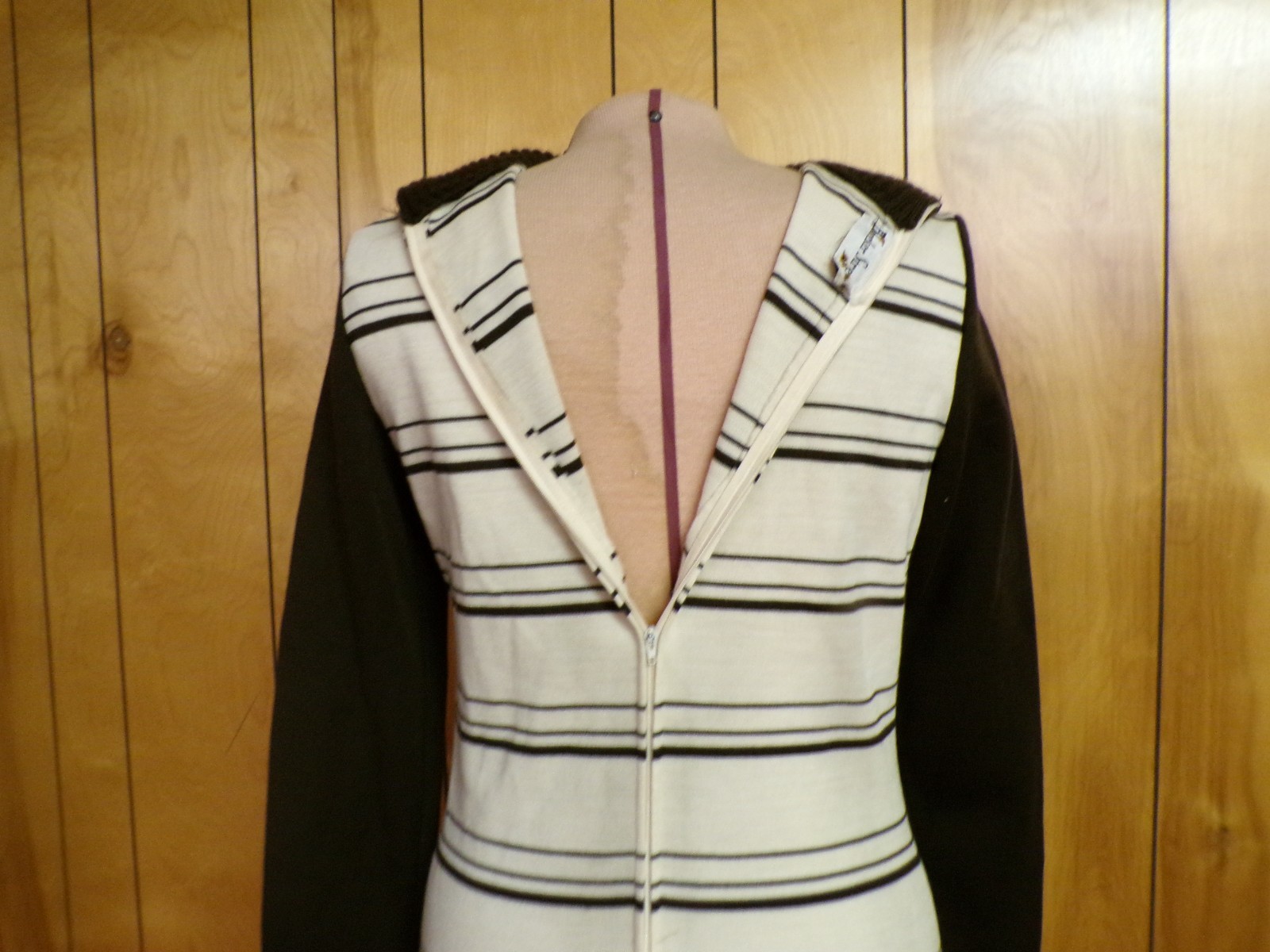 Vintage BLEEKER STREET Brown Cream PolyCotton Dress Waist 33″