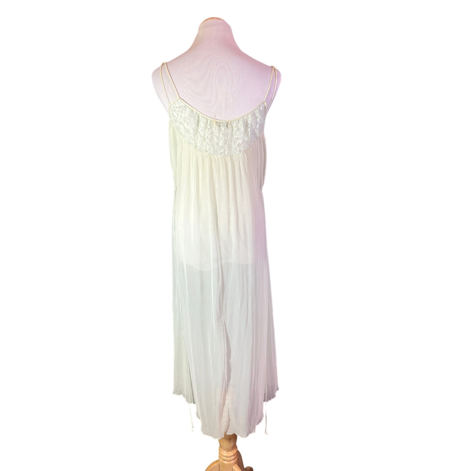 Vintage 1950s Barbizon Size 12 Miss Pale Green Nightgown Lace Sheer Sash