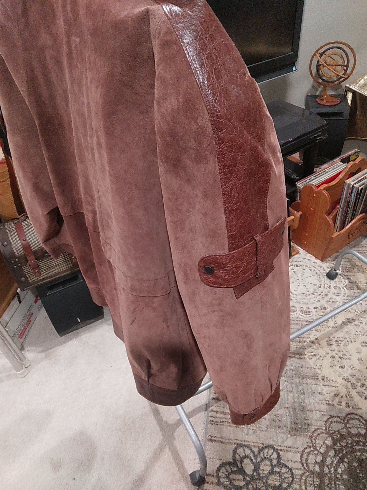 Avanti Genuine Pig Suede Brown BTN Down Jacket Size L Vintage Original Amazing!