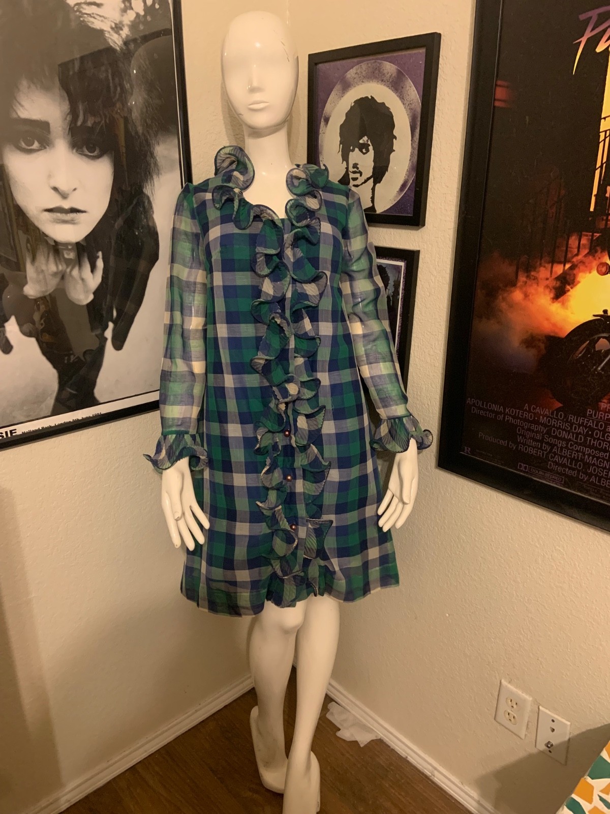 Eve Le Coq VTG 1960s Green & Blue Plaid Shirt Dress w/ Ruffle Sleeves & Front