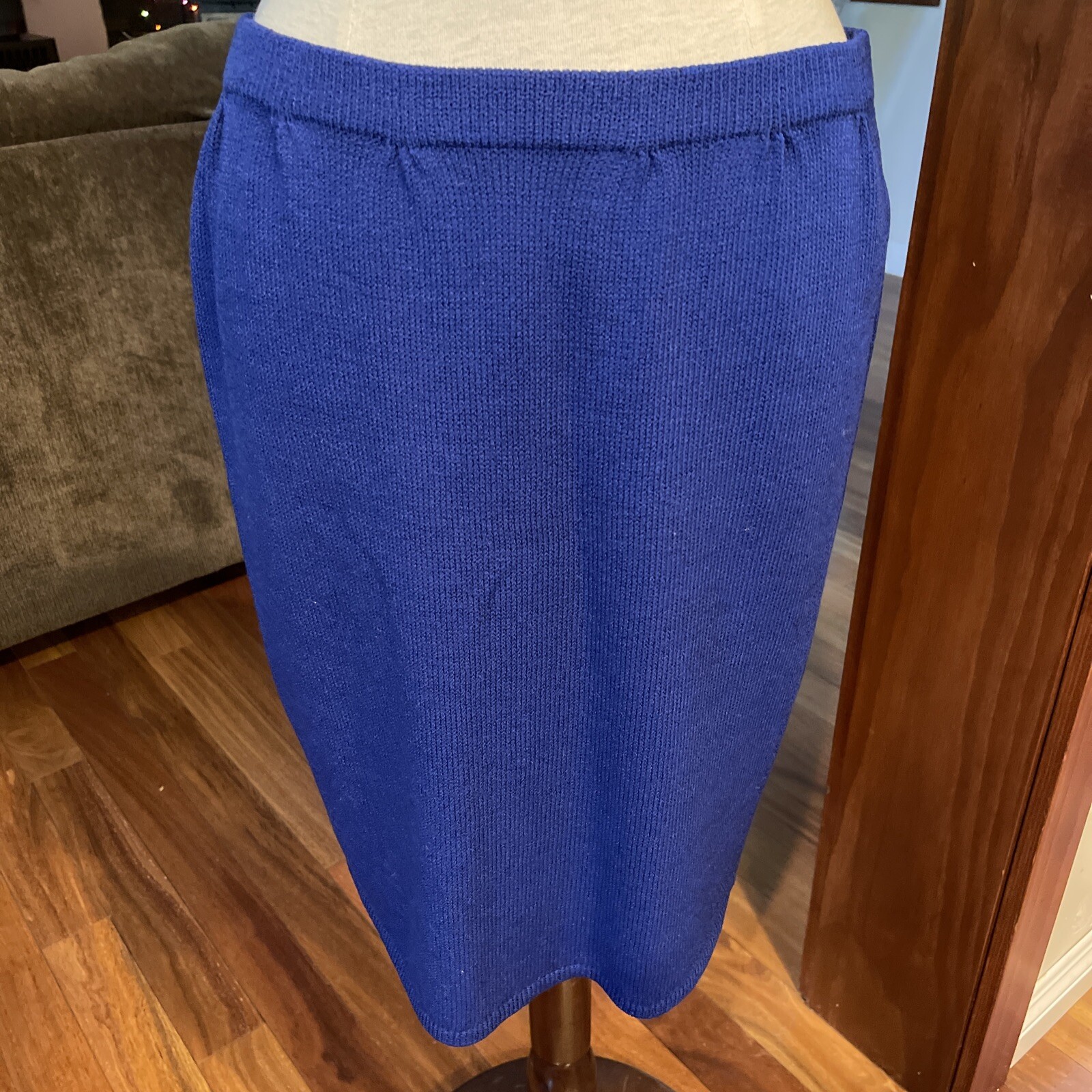 Vintage St John Knit sweater skirt set w gold and rhinestone accents size 8