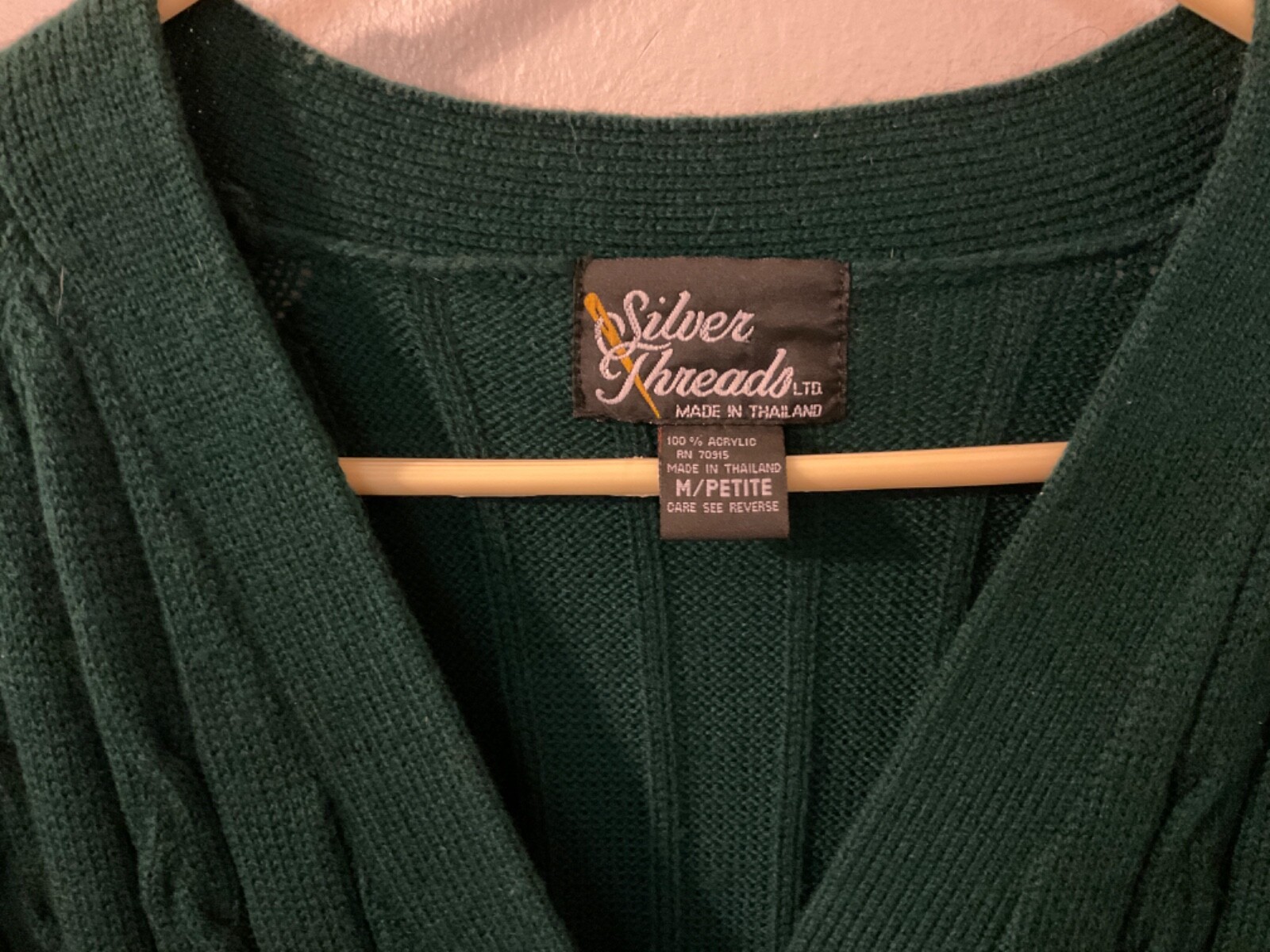 Vintage SILVER THREADS Sweater. Size Medium/petite