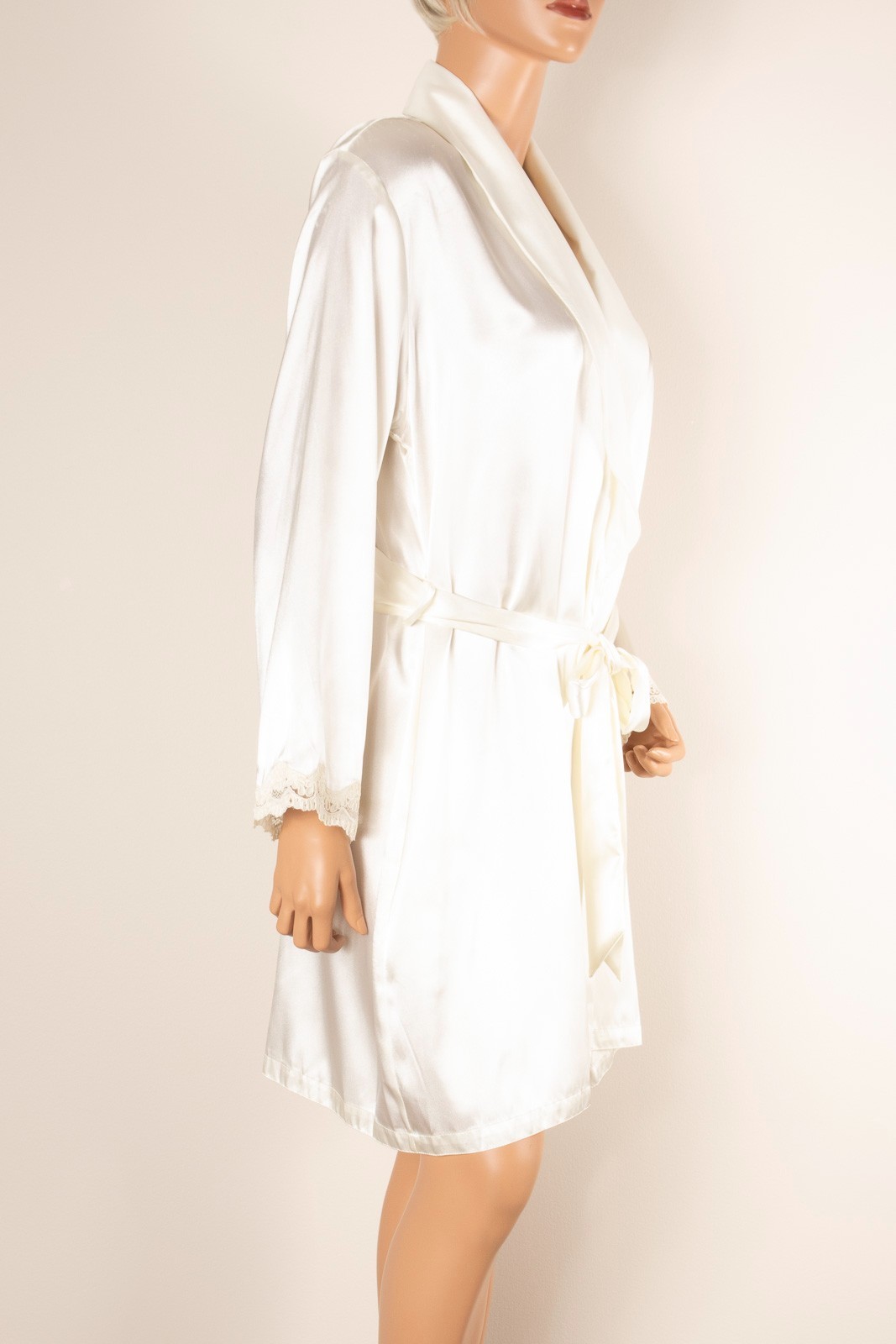 VTG NWT JONES NEW YORK Robe Bridal Satin Bone Flutter Sleeve Belt S/M
