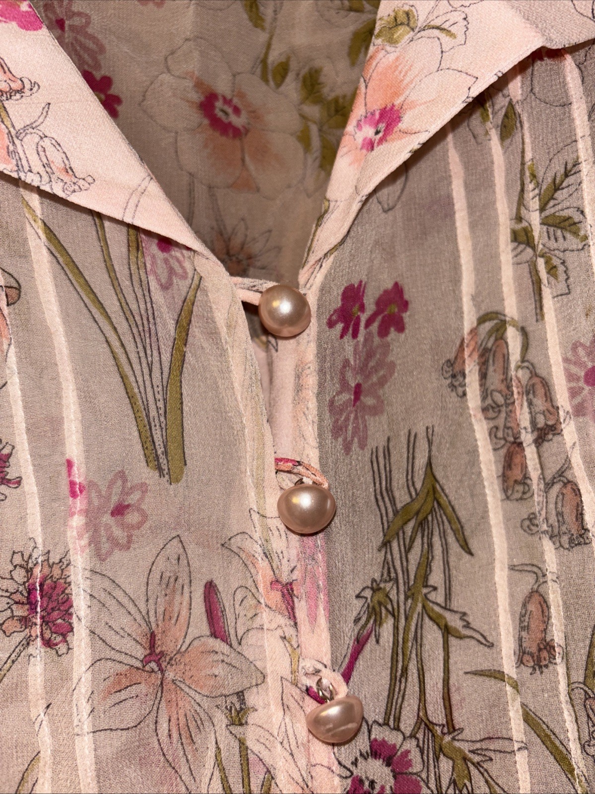 Vintage Silk Sheer Pink & Floral top Sz L Faux Pink Pearl Buttons Cap Sleeve