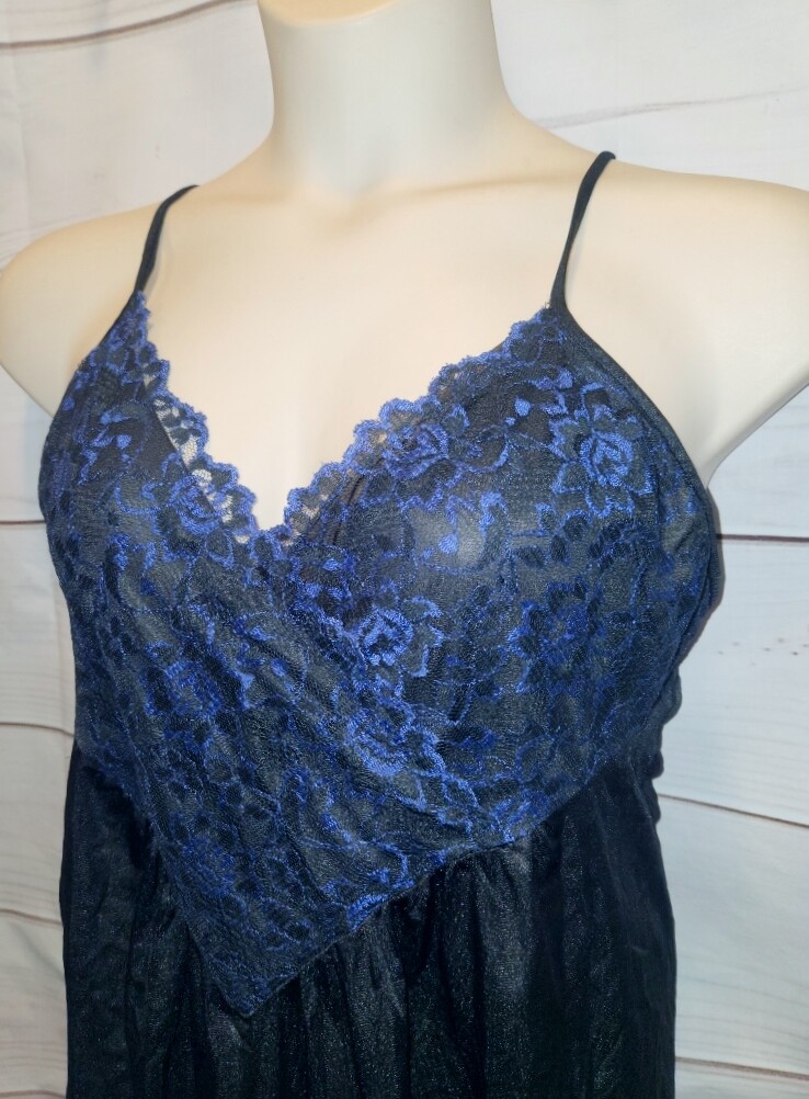 VTG Le Voy’s L Nylon Long Gown Blue Lace Nylon Negligee Black 40″B ~Fit like 1x