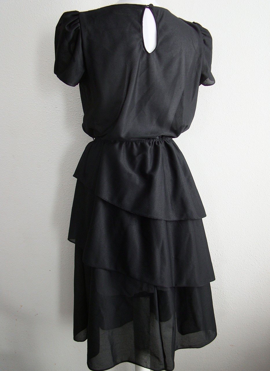 VTG 70s Tier Neck & Skirt Short Sleeve Jersey Chiffon Dolly Day Party Dress M/L