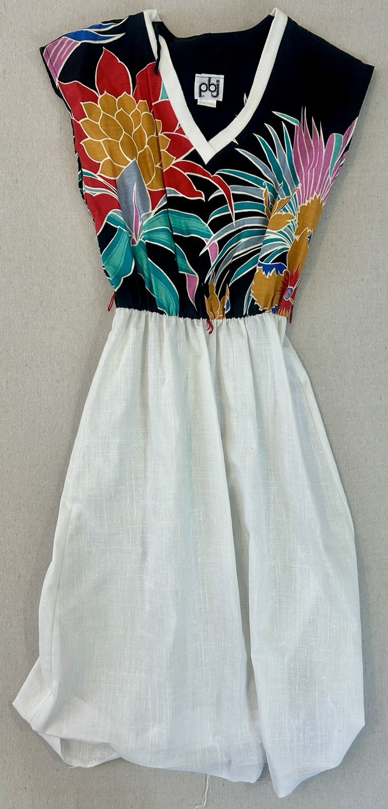 Vintage 1970s PBJ Colorful Tropical Floral Top Midi Length Dress Size 7 50/50