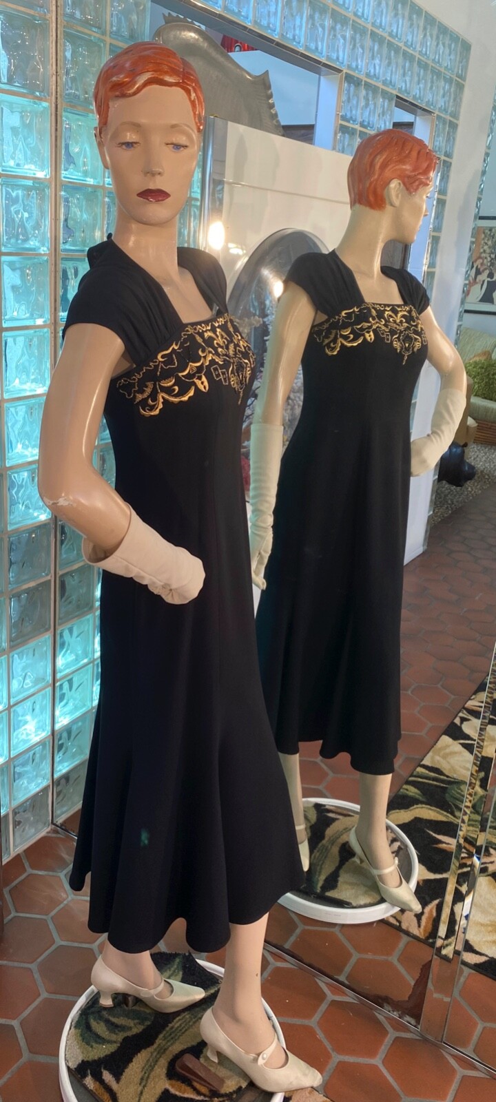 VTG Carol Little 4 Black / Embroidery Beaded 1940s inspired Key hole Back Dress