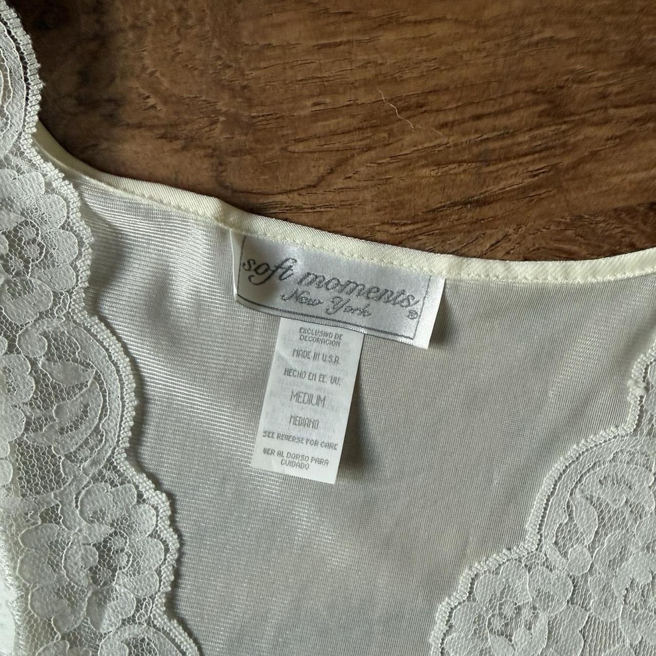 Soft Moments New York Ivory/Light Yellow Lace Nylon Vintage Nightgown Medium