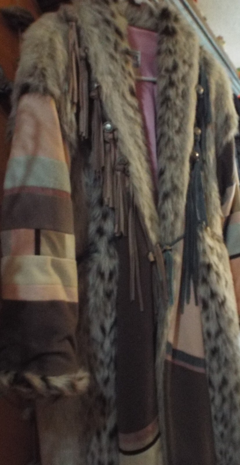 SANTA FE RE-CREATIONS – Vintage New Long Fur Fringe Western/Cowgirl Coat L/XL