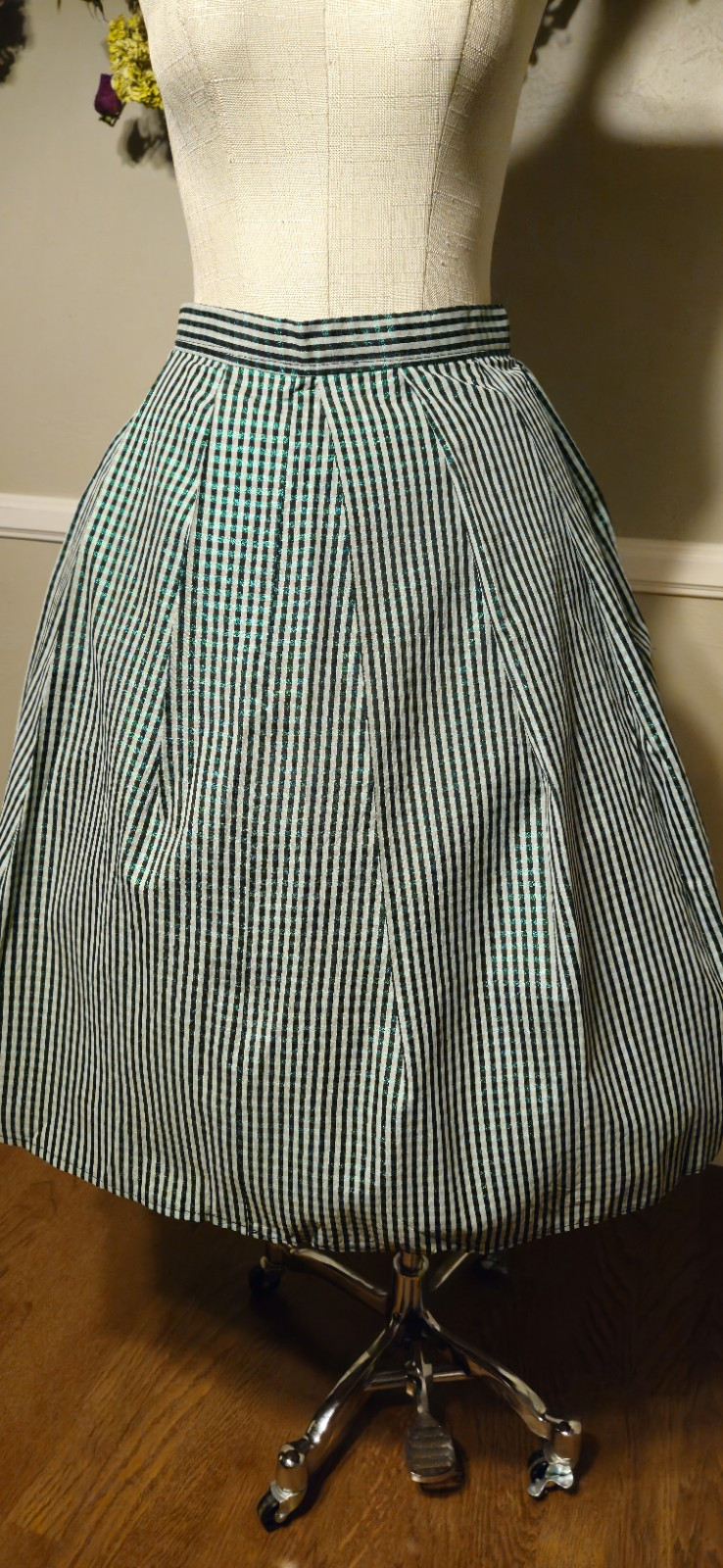 Vintage Plaid Metalic Green Box Pleated Skirt