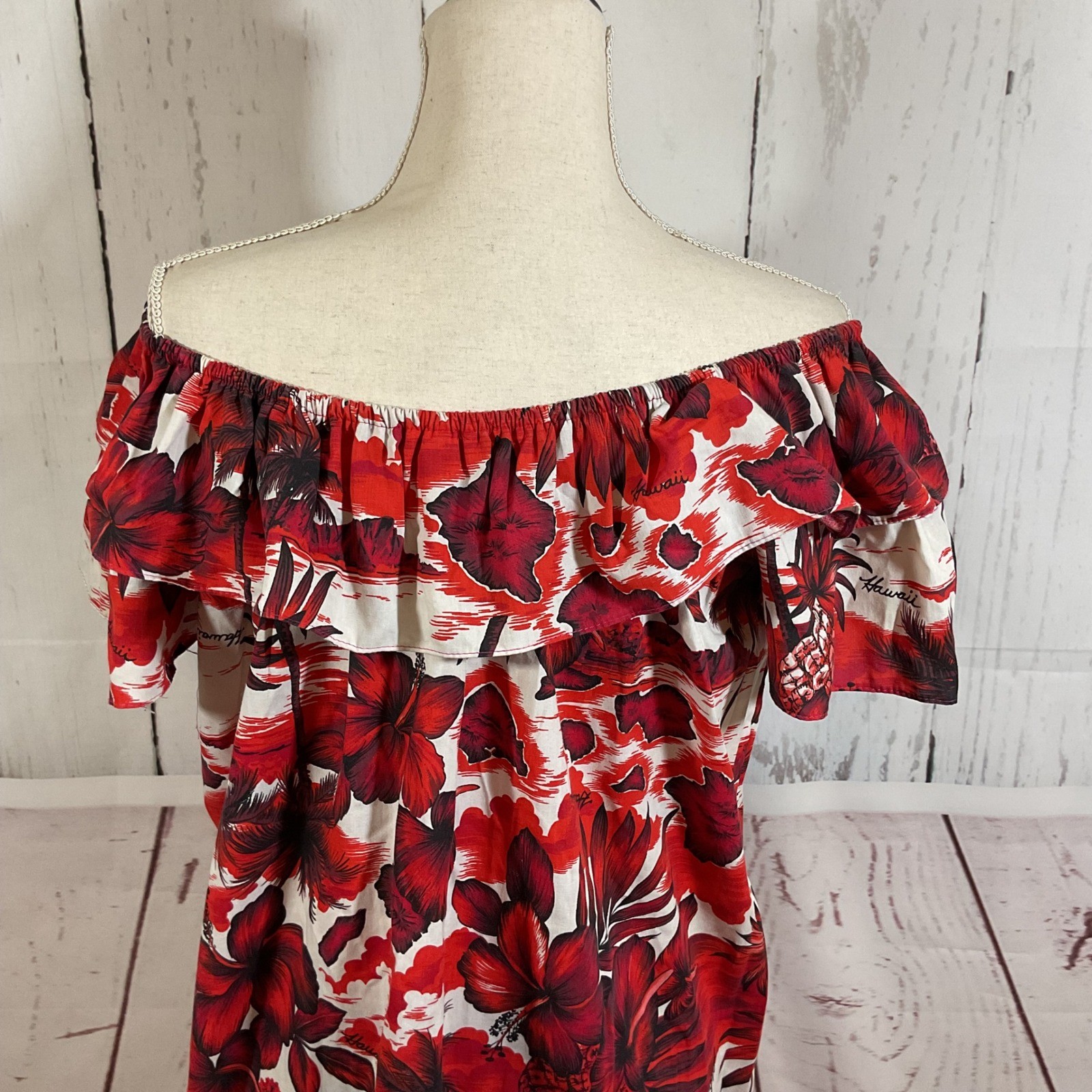 Vintage Made in Hawaii Red Tropical Hibiscus Floral Off Shoulder Muumuu Dress L