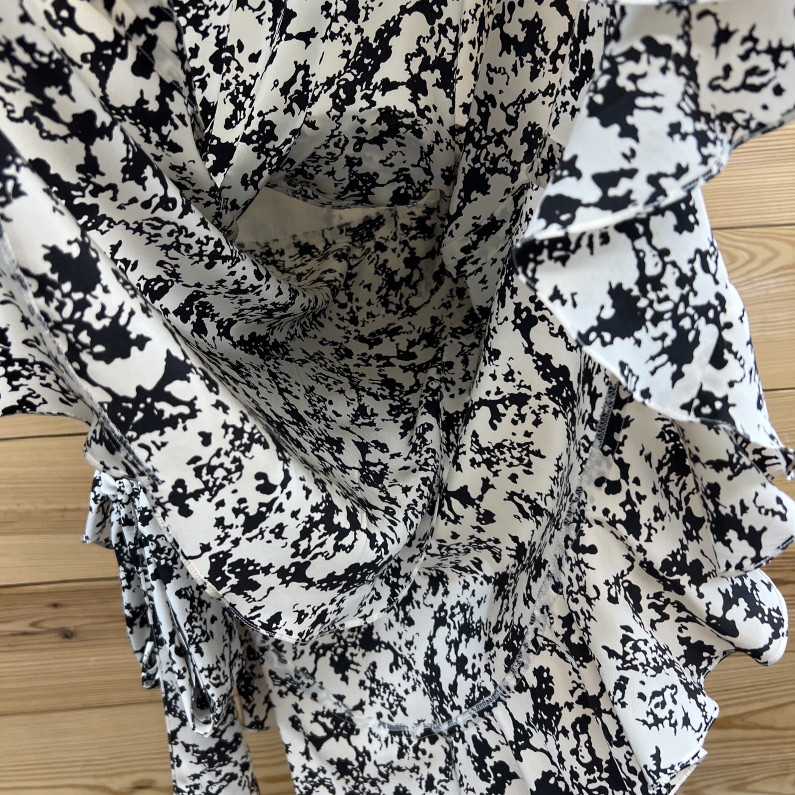 Vtg Jerry Regenbogen Silk Dress 2 Ivory Black Drop Waist Ruffle Hem Midi B91