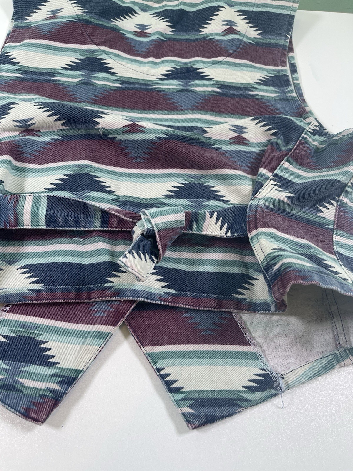 Vintage STAMPEDE Western Tie Back Vest Southwest Aztec Print Sz Med