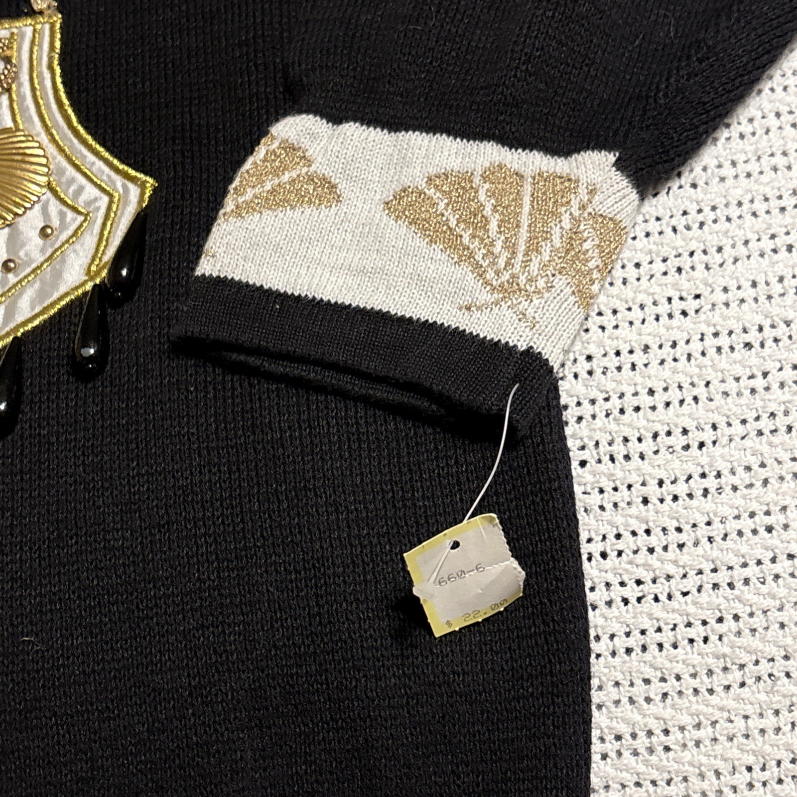 Vintage 80s Sandylo Sweater Great Condition. Black White Gold. ￼