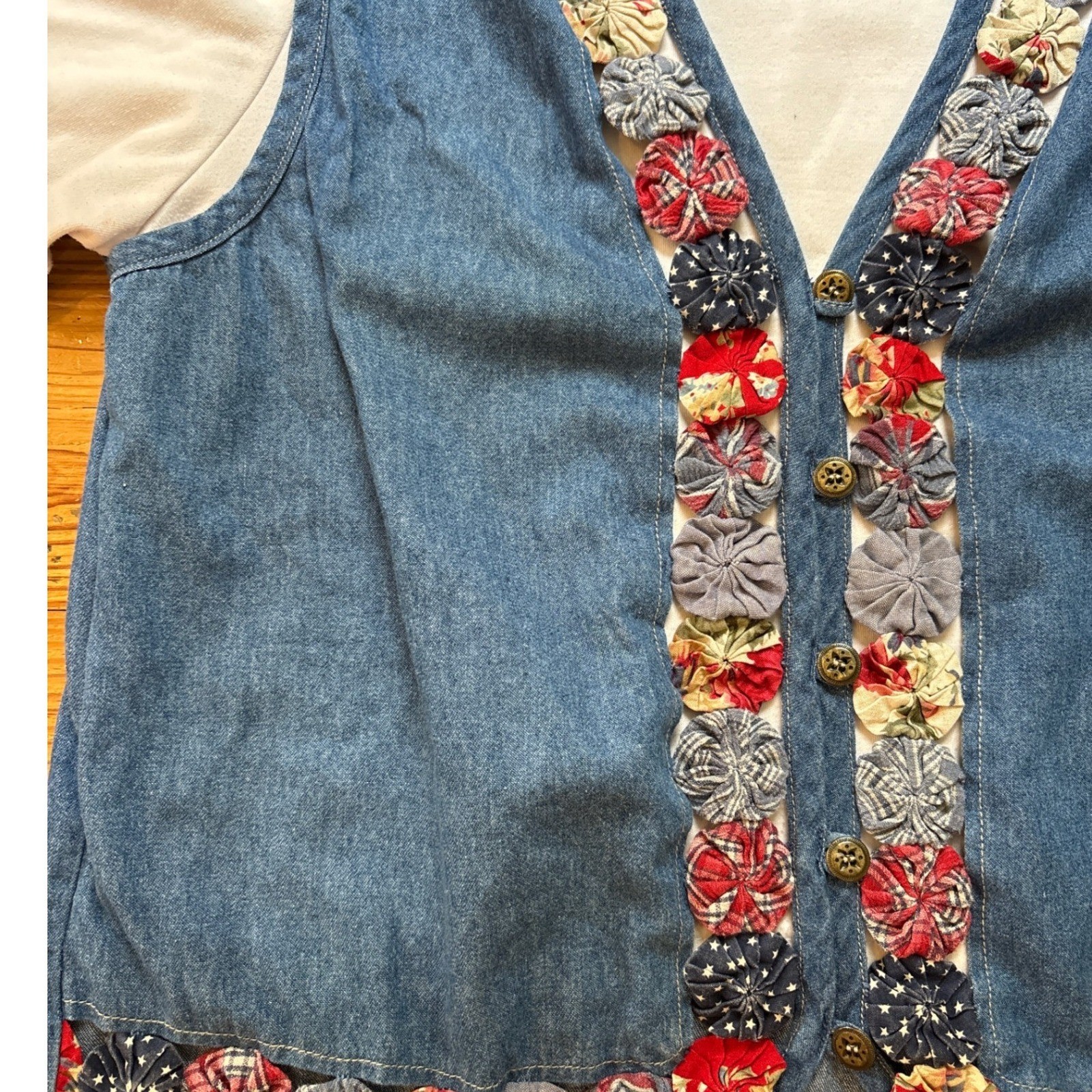 Koret City Blues Denim Vest Tee Womens Blue Yo-Yo Rosette SIZE Large