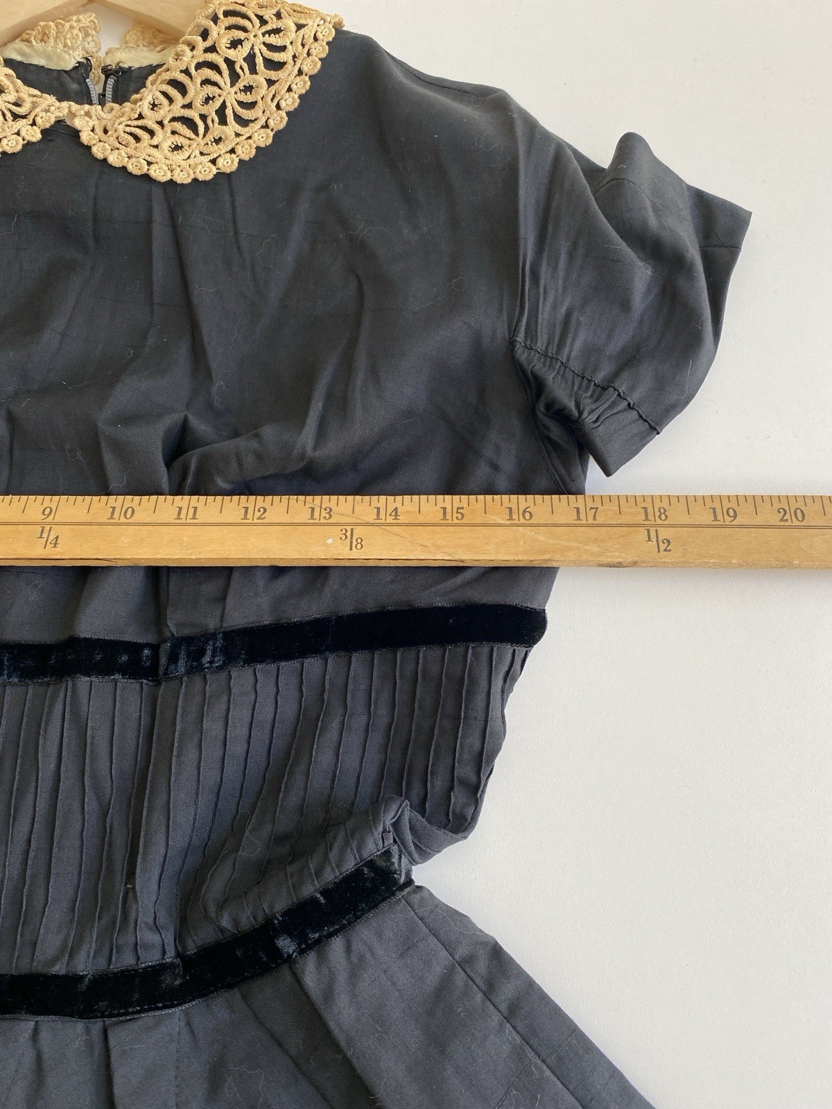 True Vintage 50s S Maggi Stover Peter Pan Lace Collar Dress Pleated Black