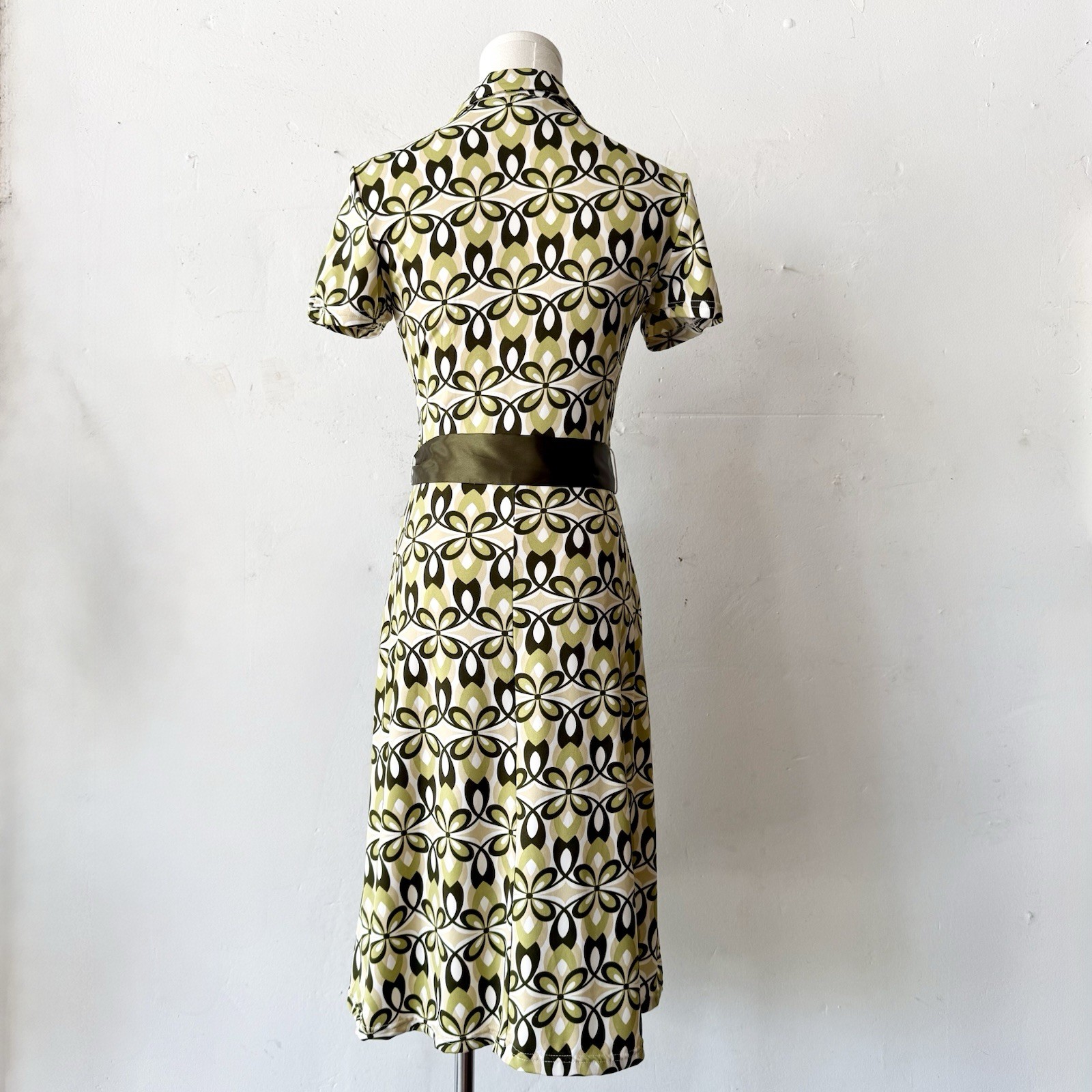 Y2K Does 1970’s Psychedelic Floral Print Shirt Dress • S