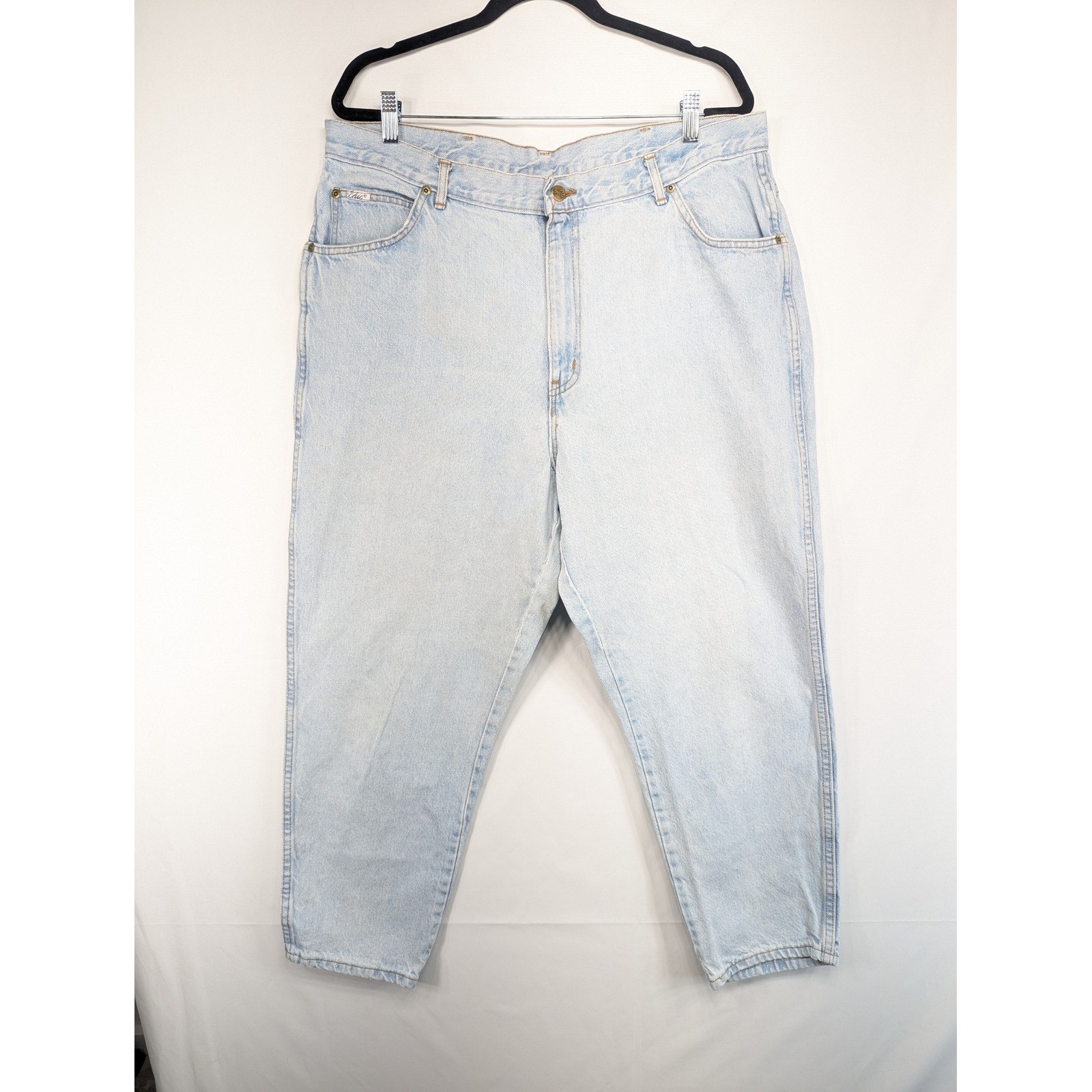 Chic Vintage High Waisted Tapered Leg Light Wash Blue Denim Jeans USA 34×26