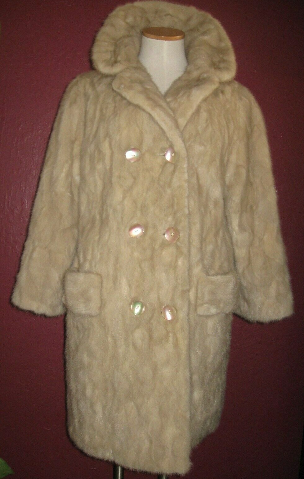 Vintage Mink Coat Lush Honey Blonde Sleek Fit Classic Glamour Designer 1960 SALE