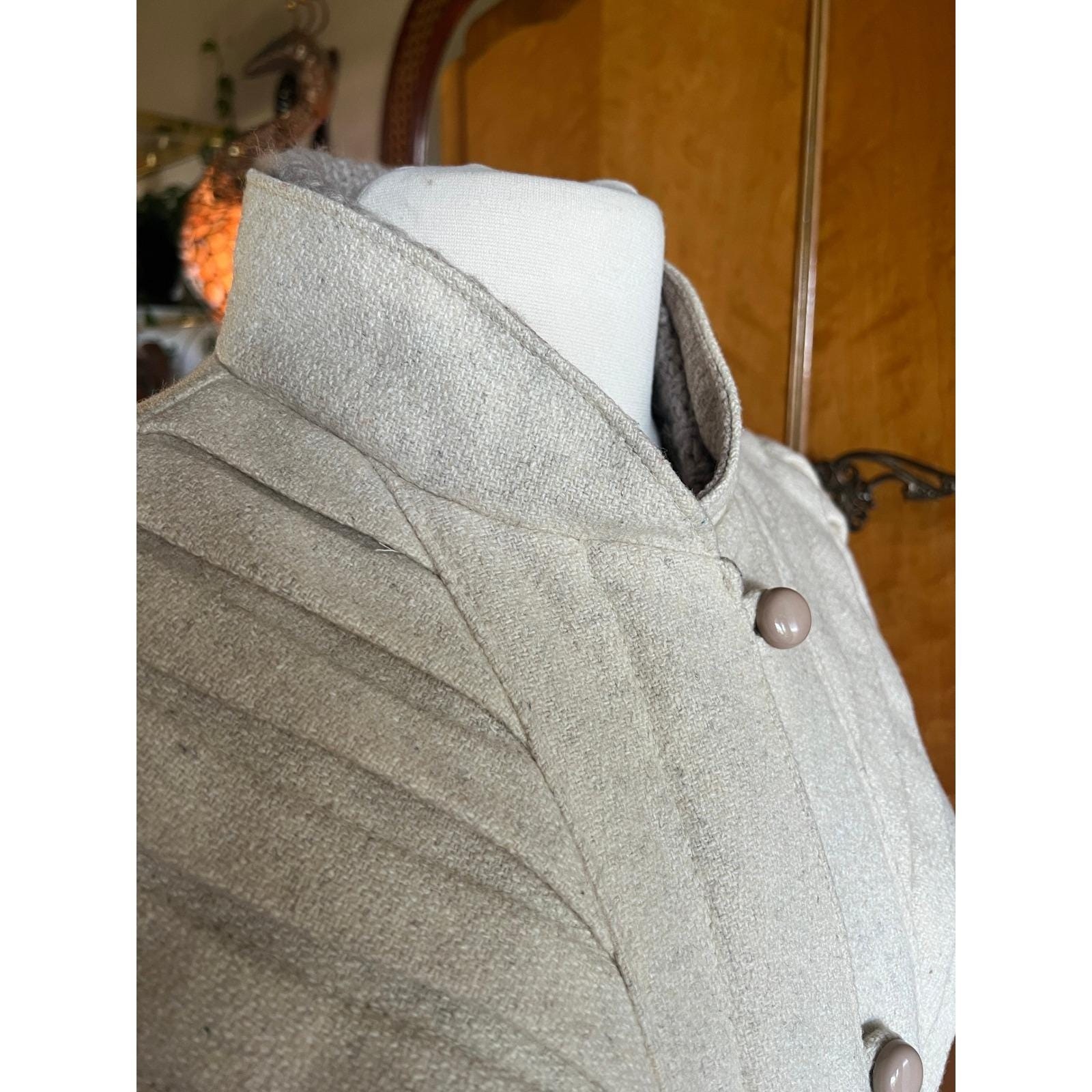 Vintage 70s Cream Wool Pleated Sunburst Jacket Puff Shoulder Quiet Luxury