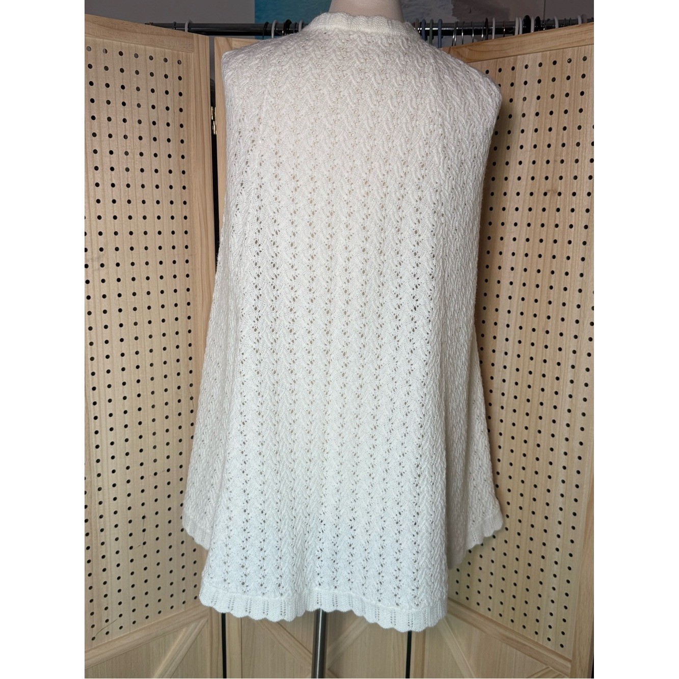 Vintage Ivory Cable Knit Cape Poncho Cottagecore Cozy Boho Grandmacore Chic