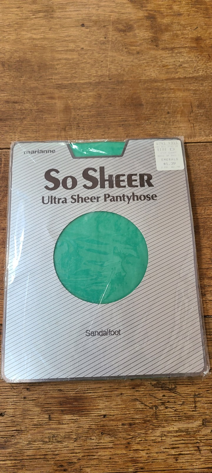 Vintage MARIANNE So Sheer Ultra Sheer PANTYHOSE Size D Emerald Green 1980s NOS