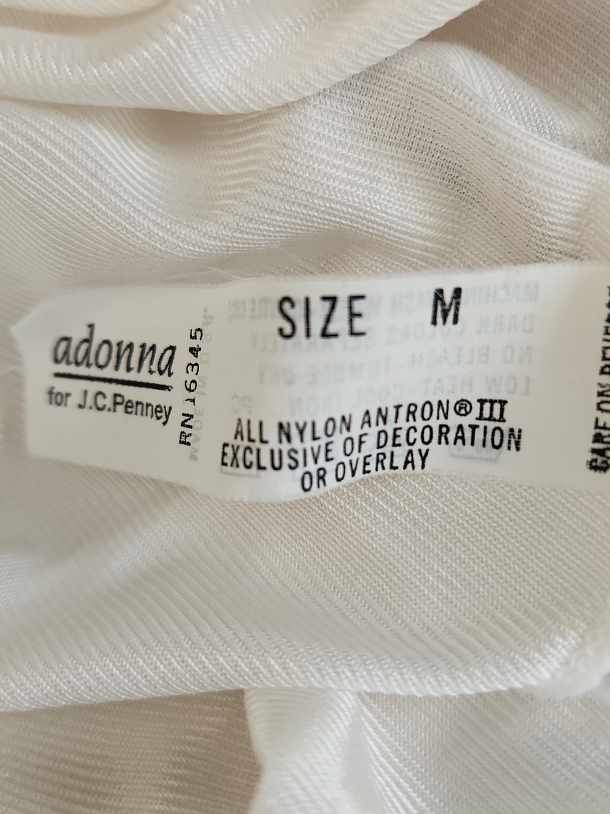JC Penny Adonna Womens Medium Half Slip 25″ Long White USA Eyelet Trim Vintage