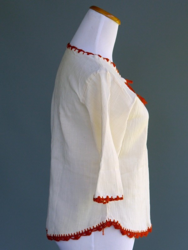 VTG 70s Mexican Cotton Gauze Top Floral Embroidery Yarn Crochet Trim NOS New S
