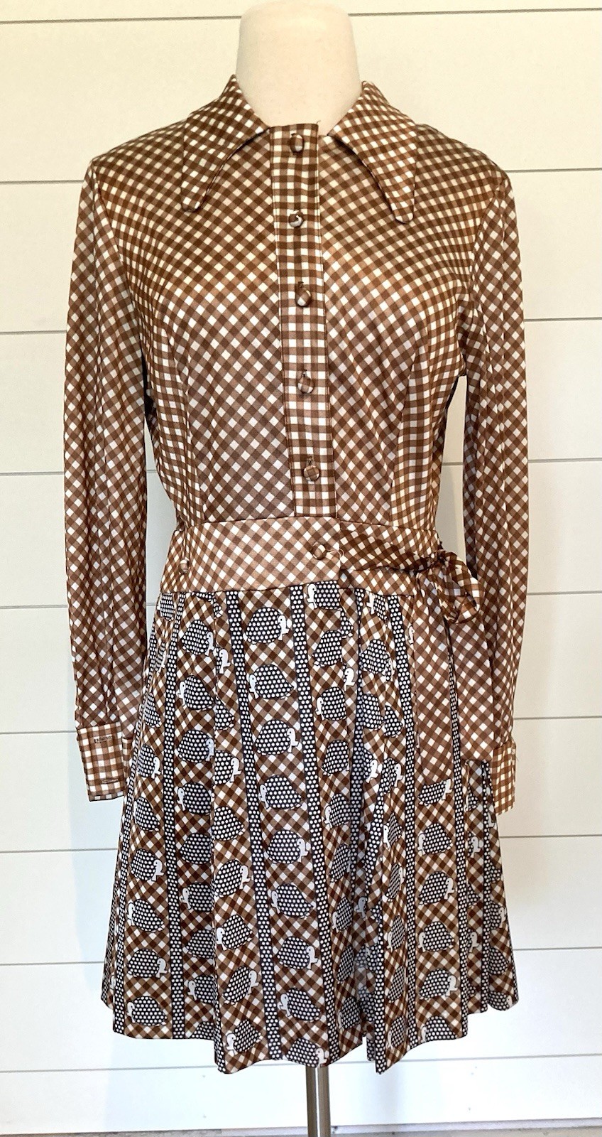 Vintage 1960s 1970s day dress dagger collar turtles gingham B 38