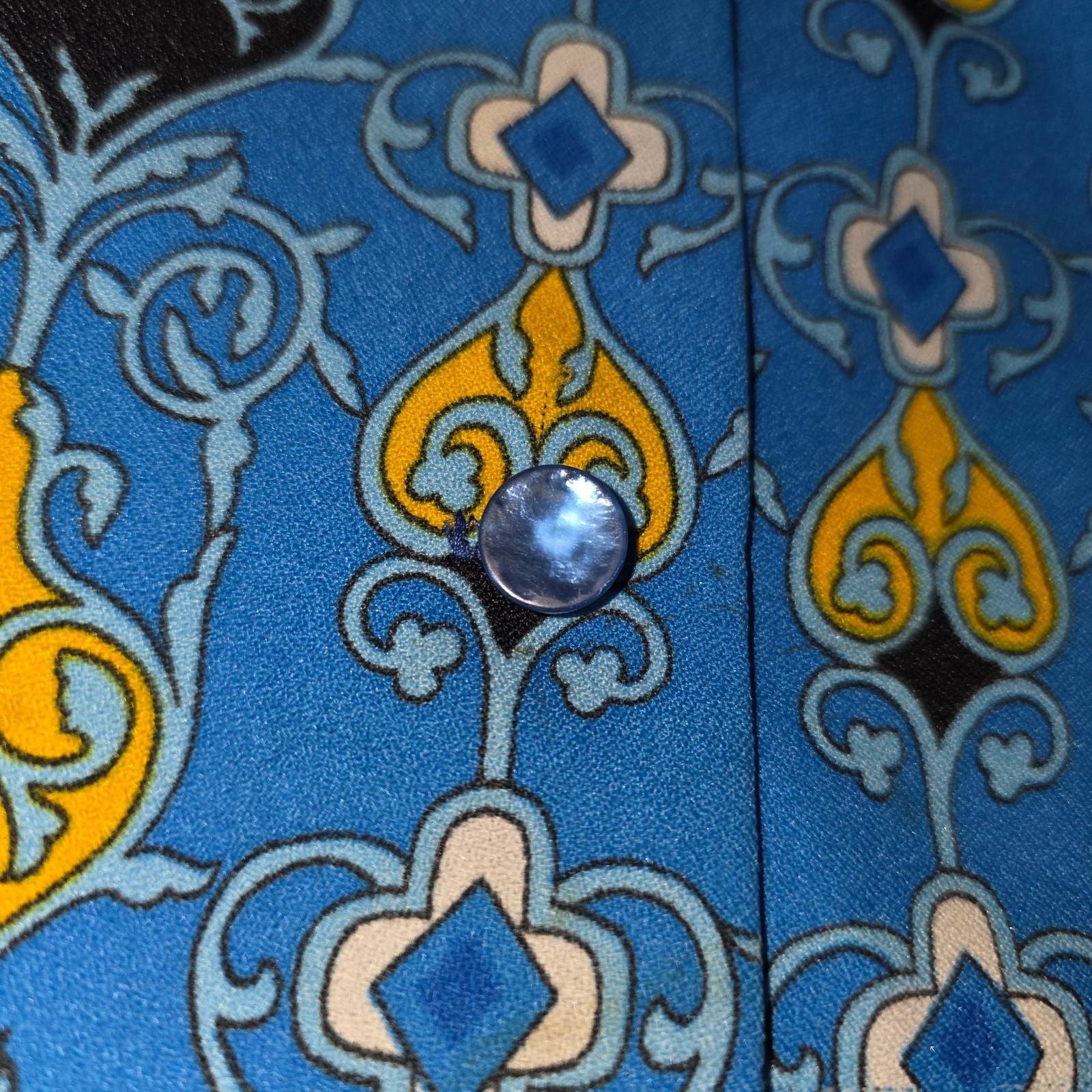 Vintage 60’s Pykettes Blue and Yellow Geometric Print women’s blouse shirt