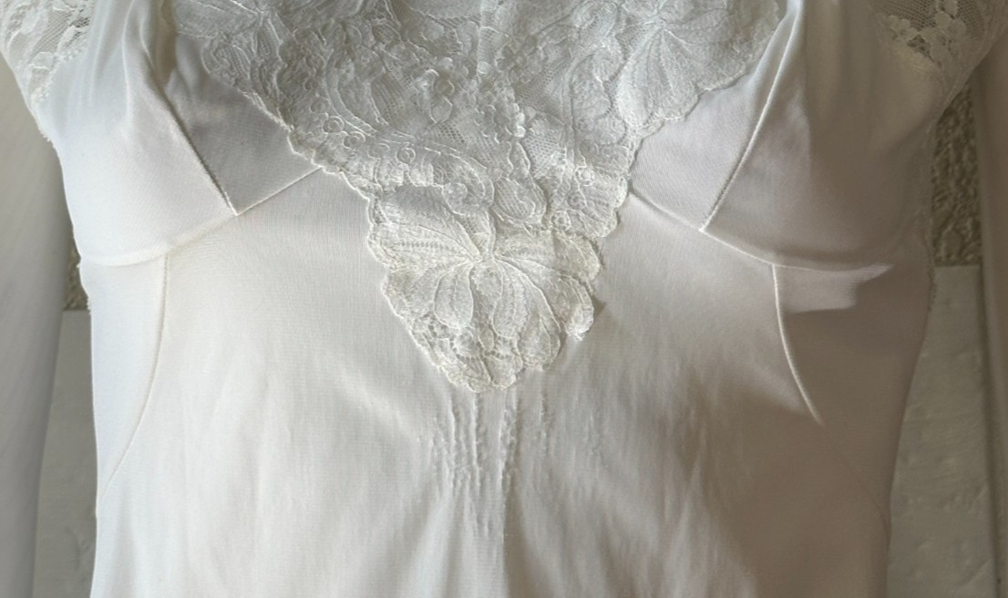 Vintage Sears Anti-Cling Antron Nylon Full Slip Silky White Sz 32