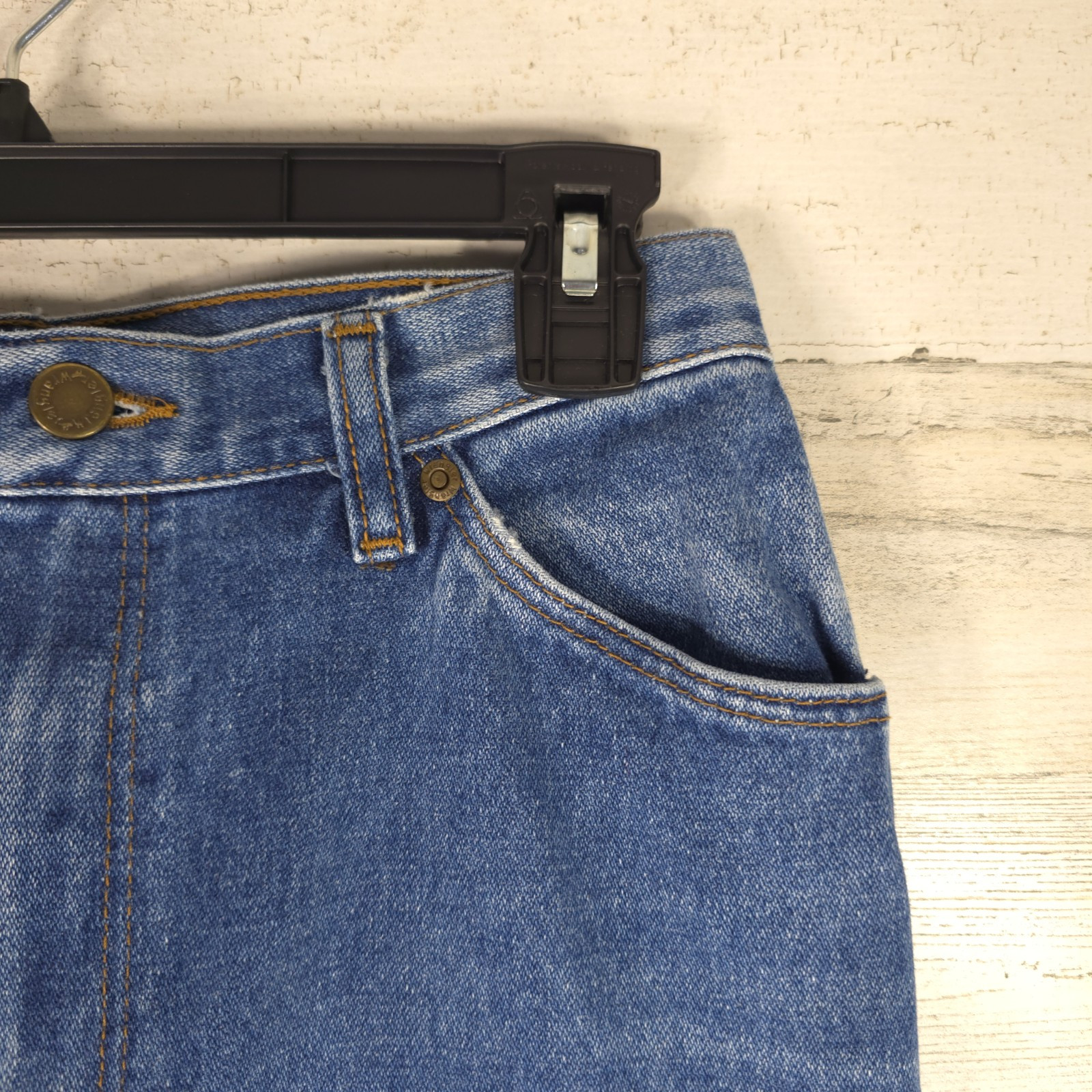 VINTAGE WRANGLER WOMEN’S JEANS SIZE 10 AVERAGE MEASUREMENTS 27×32 *100% COTTON*