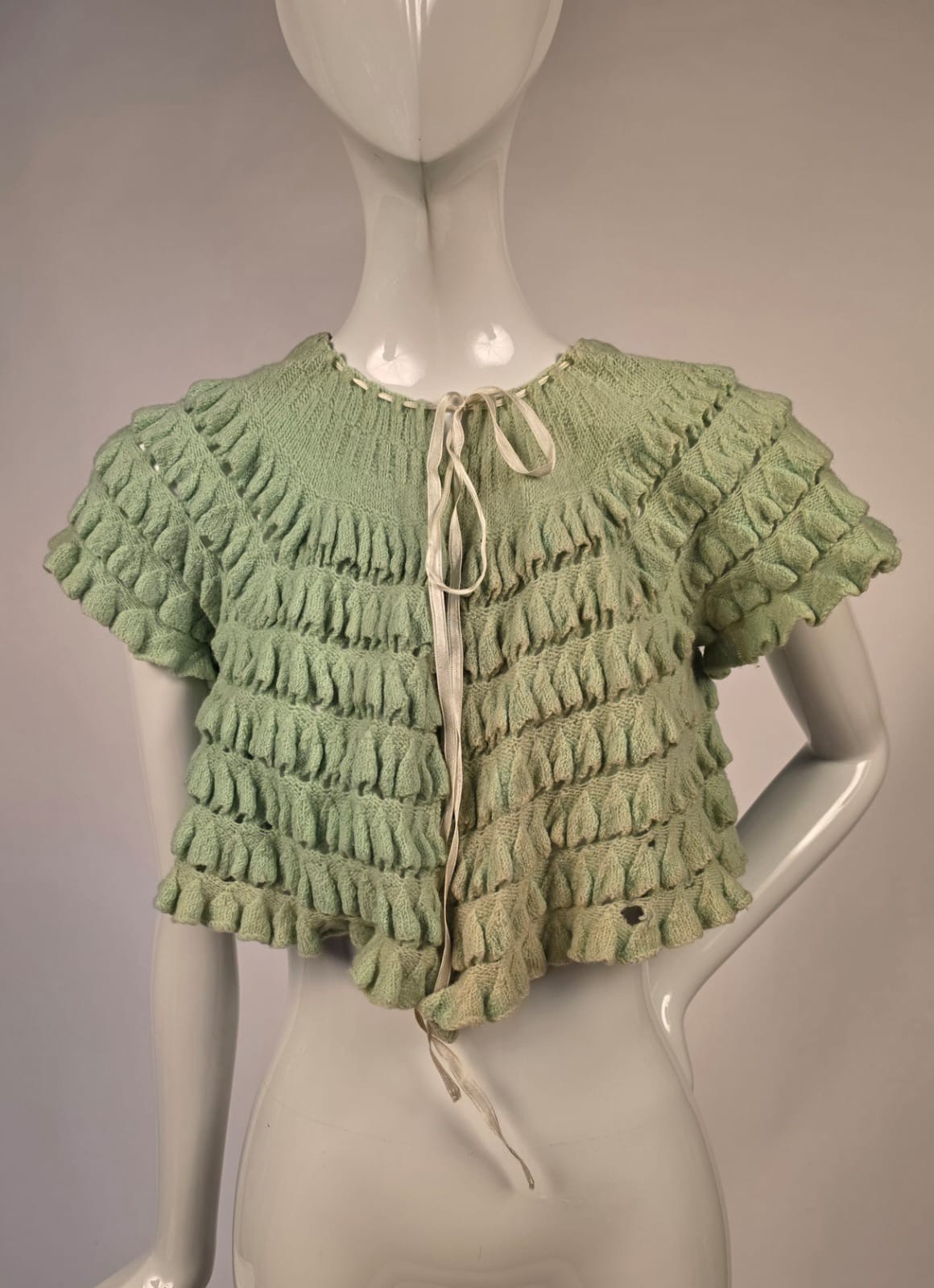 ANTIQUE 1930’S HAND KNIT CROP SWEATER W RUFFLED WEAVE