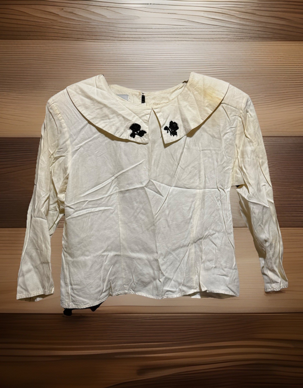 Jonathan Martin Blouse Peter Pan Collar w/ Black Appliqués Size 9/10 1970s
