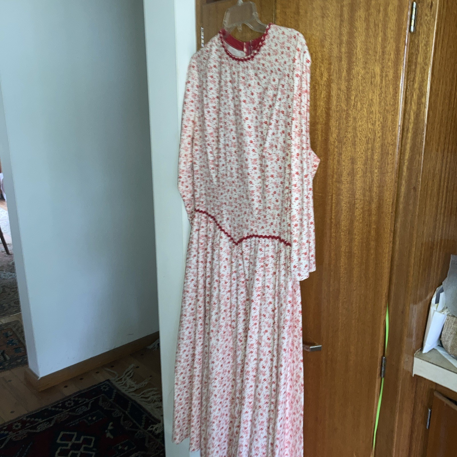 vintage custom made country dress, chintz, fits XL