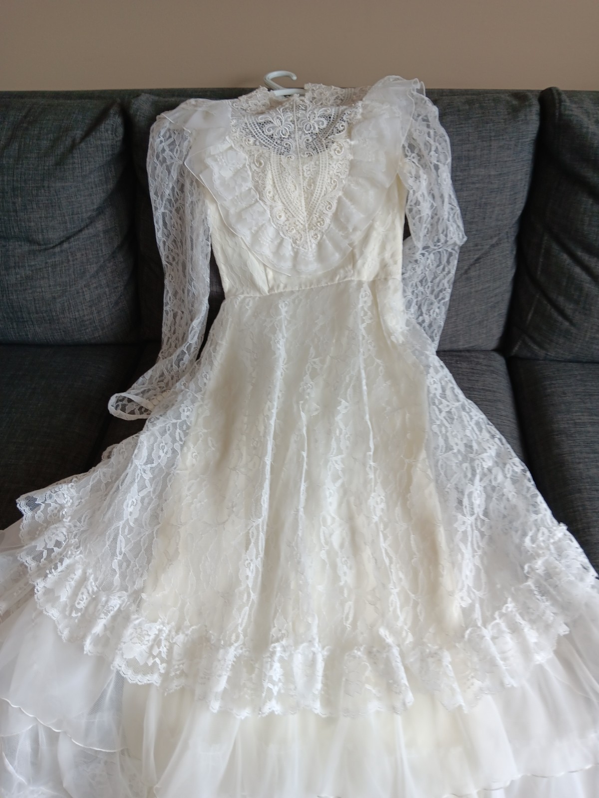 Vintage Wedding Dress Gown 70s Boho Bib Multiple Layers Lace Seed Pearls Veil XS