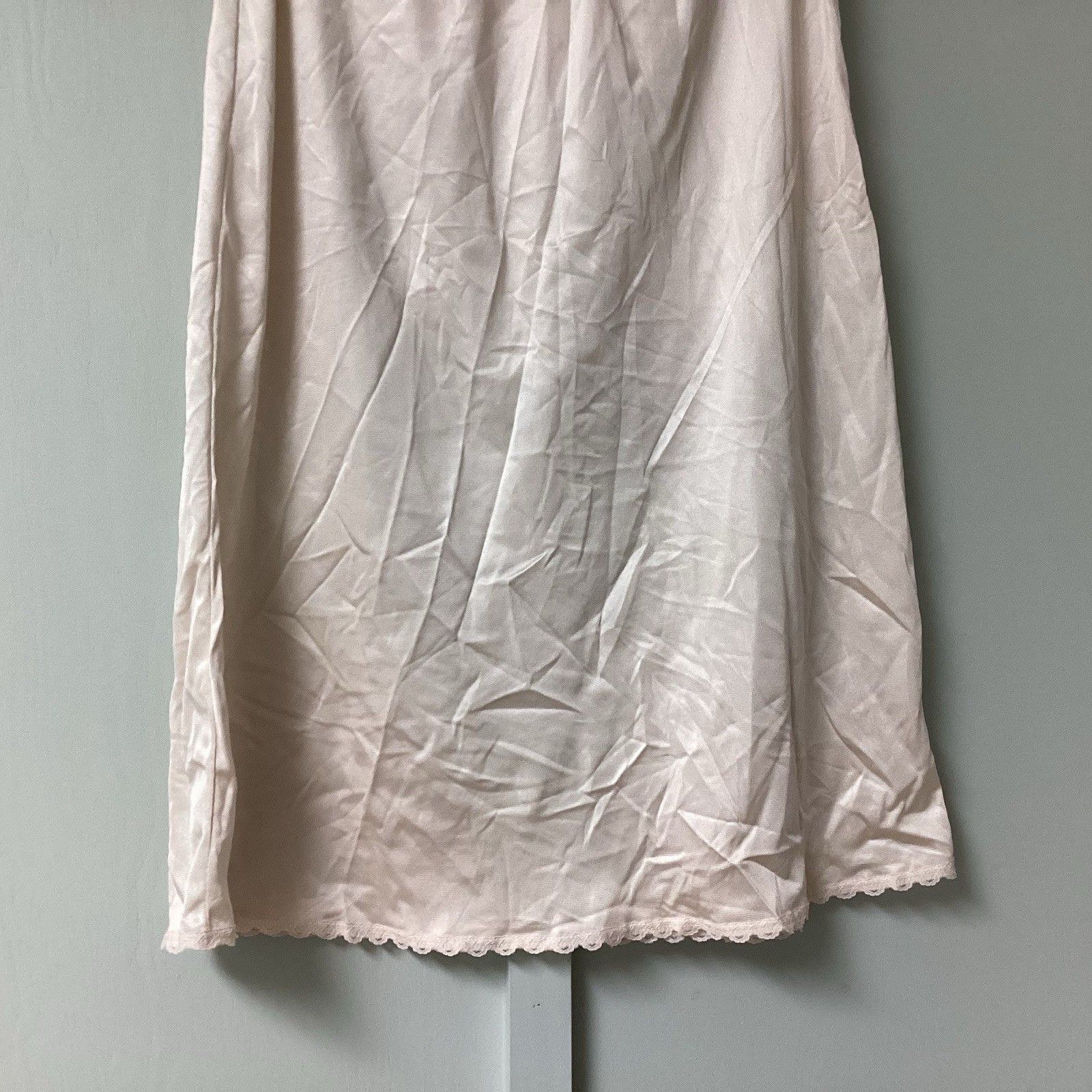 Vtg Warners Perfect Measure Nylon Half Slip Med 18”Lace Trim Blush USA