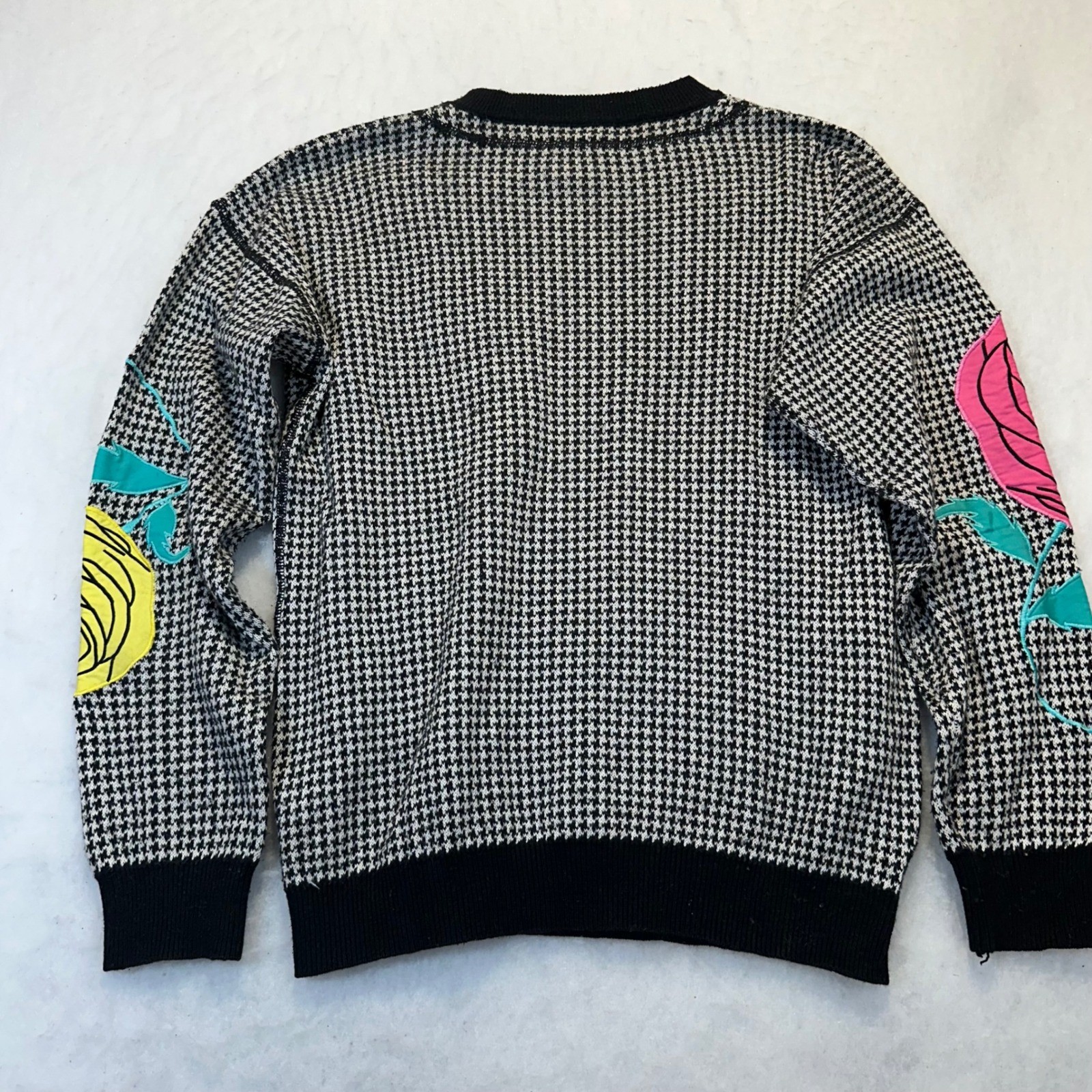 Mondi Houndstooth Rose Sweater Women 38 M Black White Floral Eclectic Vintage