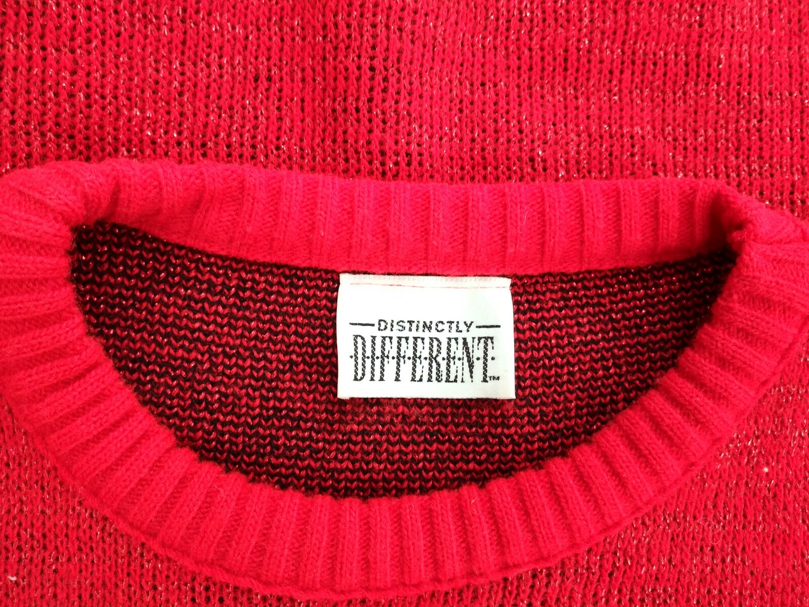 Vintage DISTINCTLY DIFFERENT Floral Shiny Red and Black Sweater Size L/XL EUC