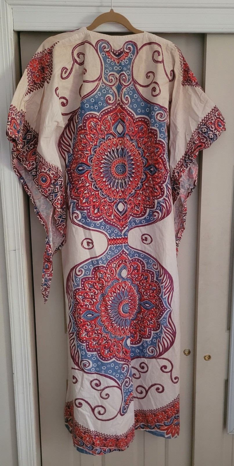 1960s Handsewn White Kaftan Mumu Flowy Sleeve Detail Hippy Mrs. Roper Cotton