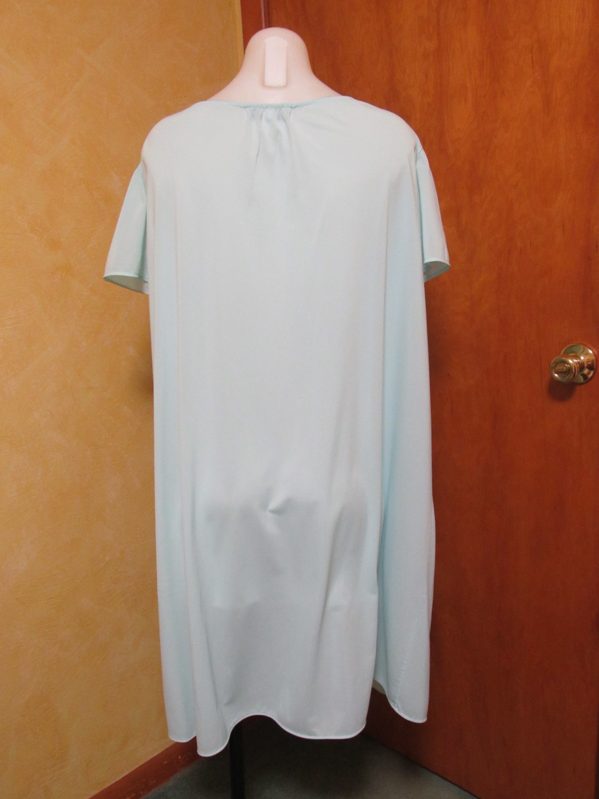 MISS ELAINE CLASSICS BLUE SILKY SOFT SHEER NYLON NIGHTGOWN XL STYLE 20809 SISSY