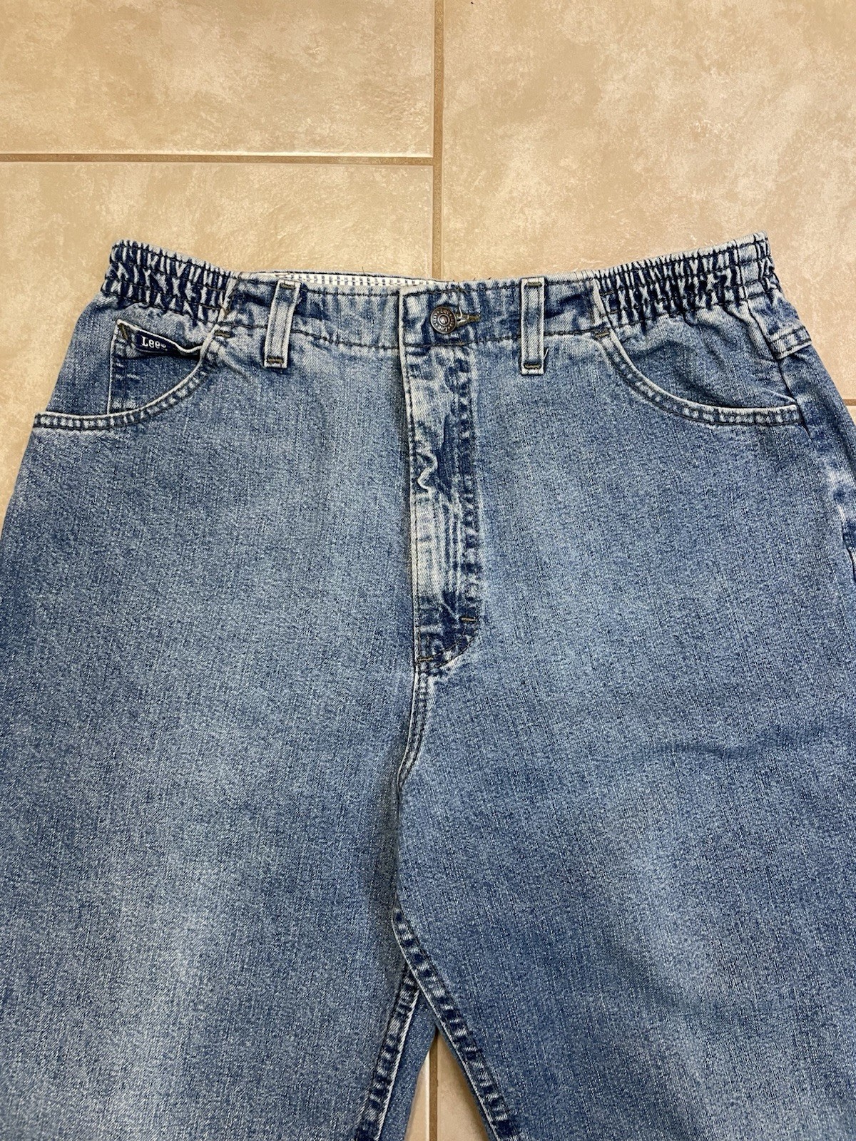 Vintage Lee Jeans Light Wash Tapered Leg High Waist Mom Jeans Elastic Size 14