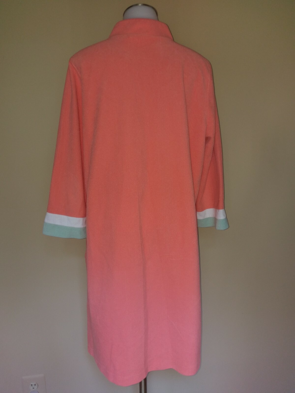 Vintage Vanity Fair Velour Robe 16 Zip Front Salmon Orange Coral Pink Mint Green