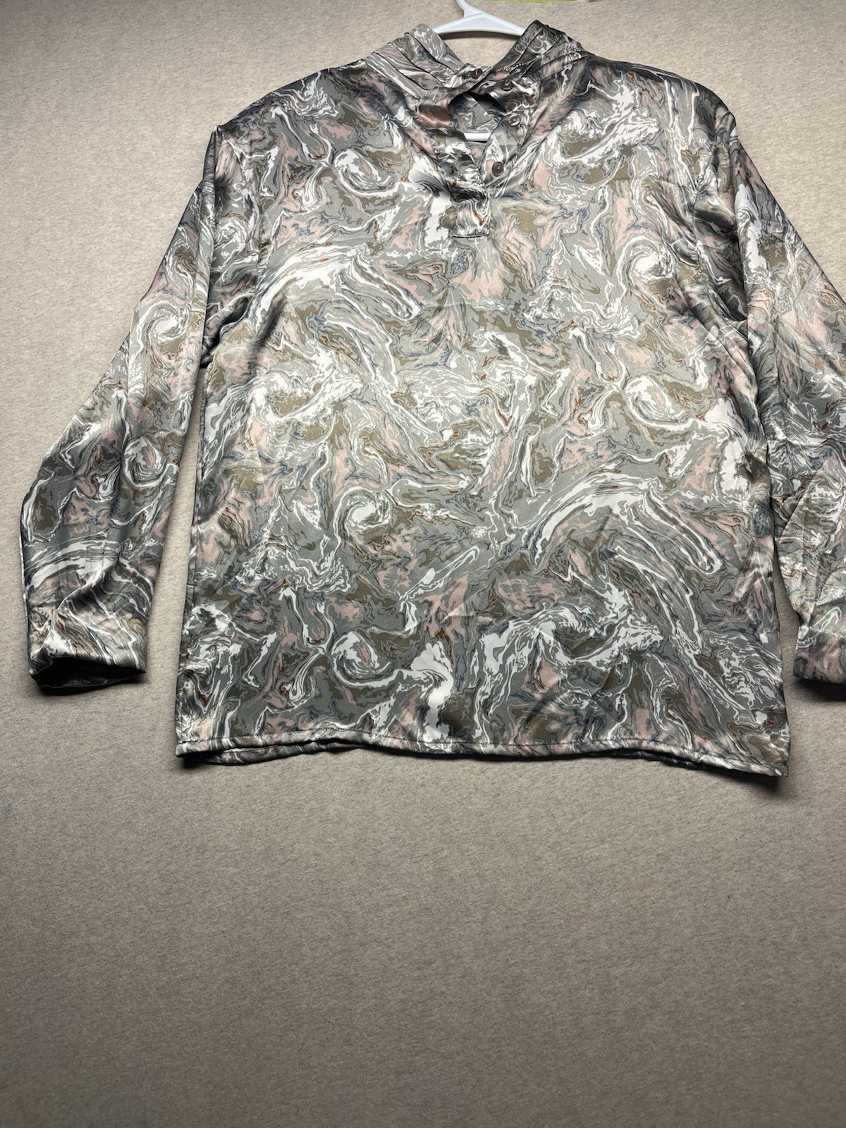 1980s Women’s 3/4 Sleeve Brown Print Nylon Top Padded Shoulders