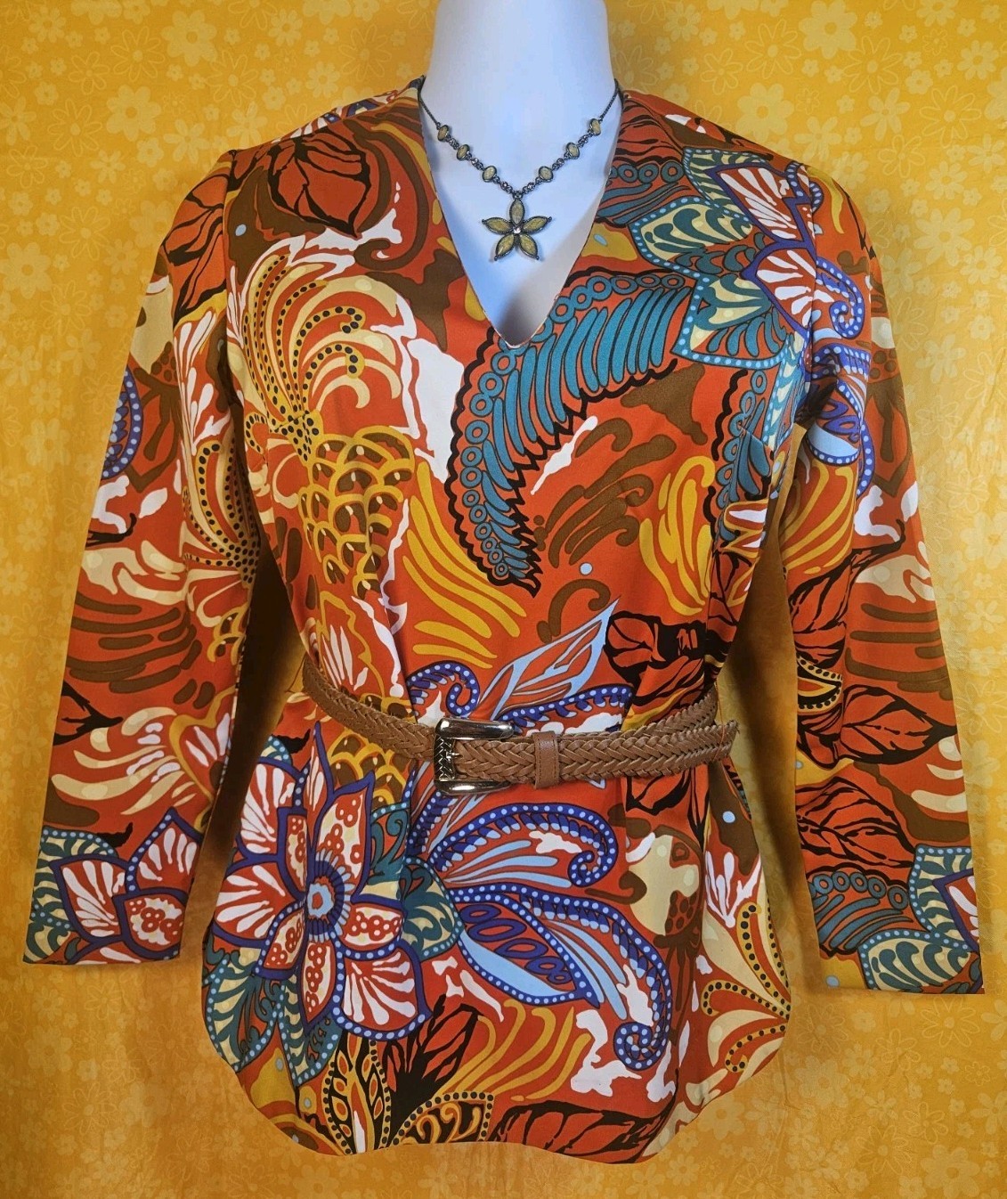 Vintage Concept 70’s Swirl Women’s Blouse (12) Necklace/Belt Not Included Groovy